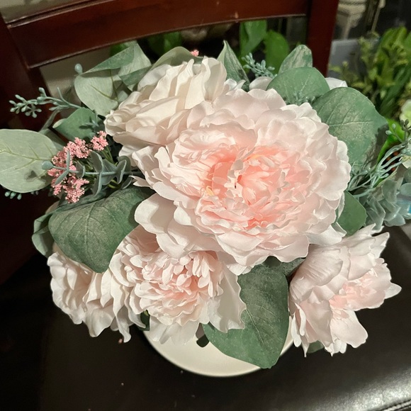 Spring large table arrangement - Picture 4 of 5